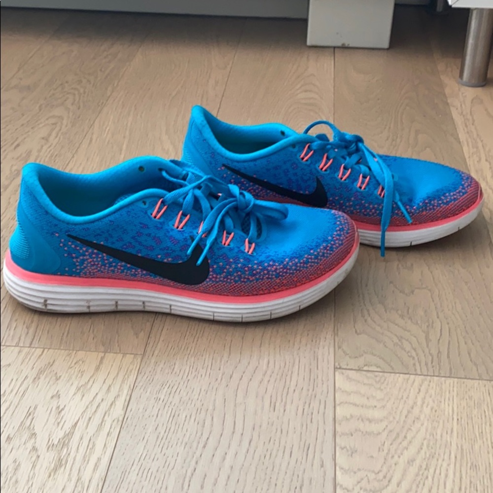 Nike Sneakers